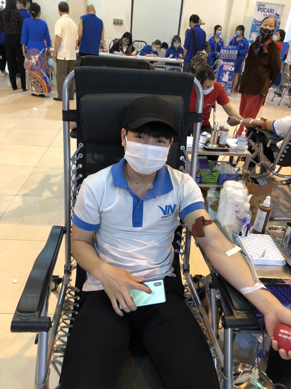 Z2378414476680 7bca391f3d9ba2c73f9623f8a38d96da